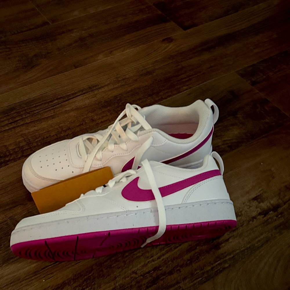 Nike White and Magenta Sneakers